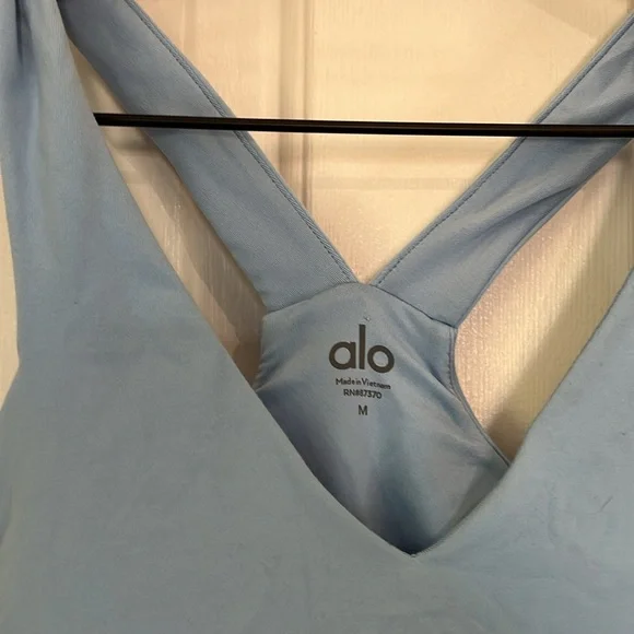 Alo Yoga | Real Bra Tank Baby Blue Medium Workout Active Gym Athleisure - Picture 5 of 6